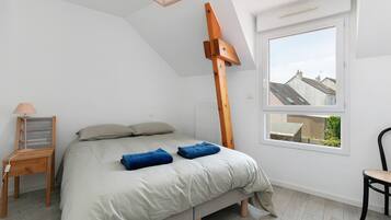 Iron/ironing board, WiFi