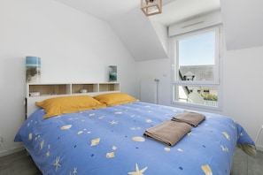 Room - Home Sweet Home Just Steps from the Beach (La Turballe)