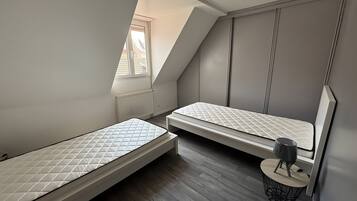 3 Schlafzimmer, Bügeleisen/Bügelbrett, WLAN