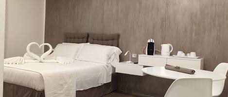 WiFi, bed sheets