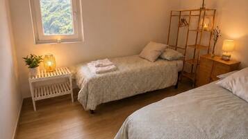 2 bedrooms, WiFi, bed sheets