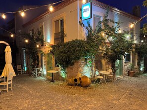 Outdoor dining - sadele hacımemiş alaçatı (Alaçatı)