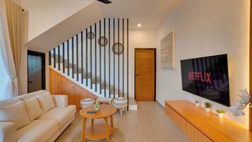 Vila, balkon, pemandangan kolam renang | Pemandangan dari kamar