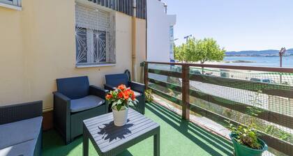 Apartment 'Piso Fon' with Sea Views, Private Terrace and Balcony
