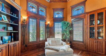 Luxury Estate Mansion~Theater Game Room Gym Suites