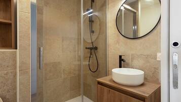 Shower, towels