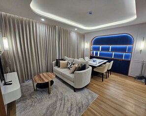 Living area - Cozy 1-bedroom apartment in adorable Tambon Choeng Thale with AC (Tambon Choeng Thale)