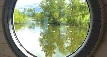 Vacation on the Havel Houseboat "NautikHus"
