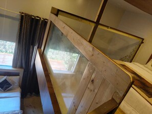 Room - Skywood By Vankuteer (HP)