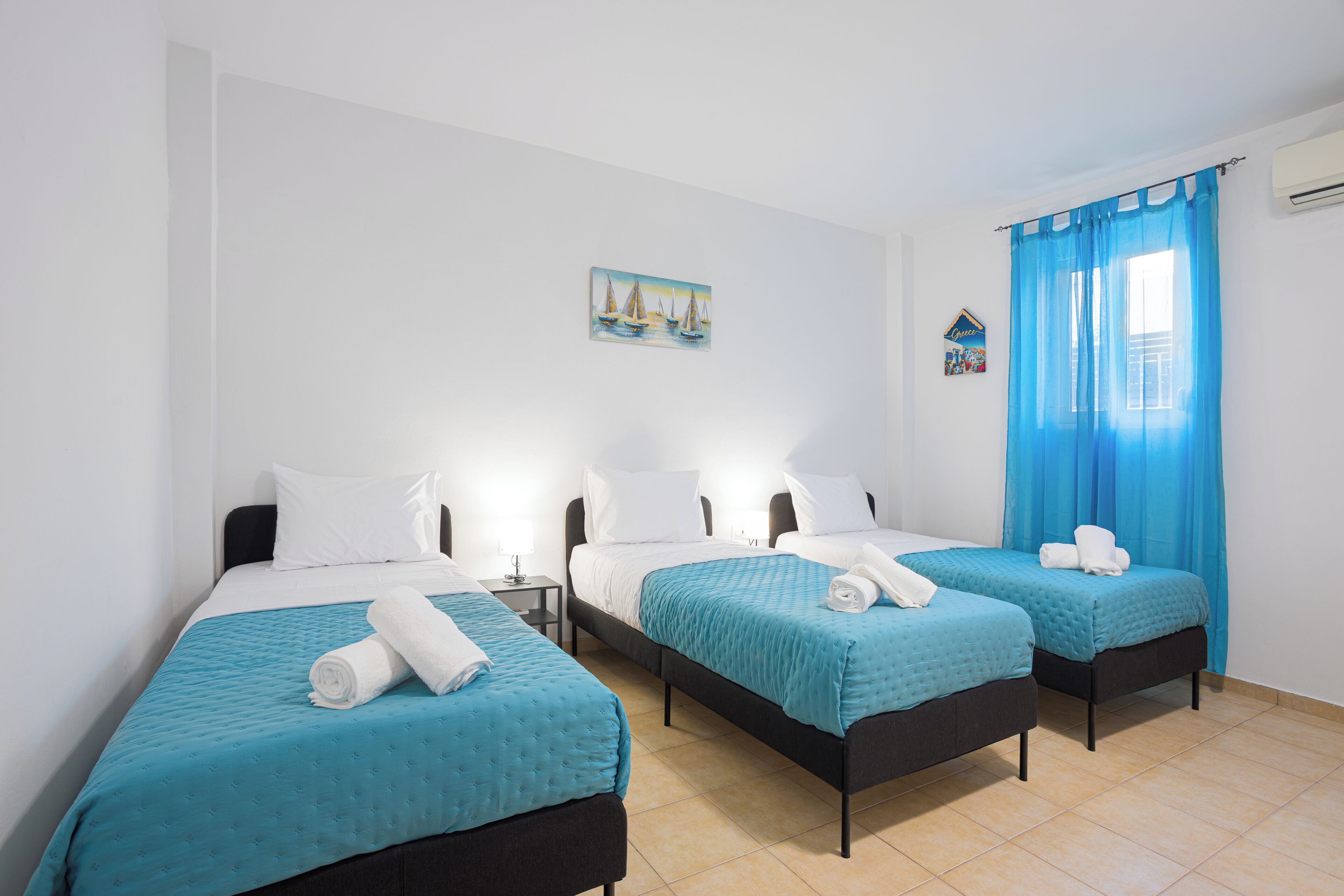 6 bedrooms, iron/ironing board, WiFi, bed sheets