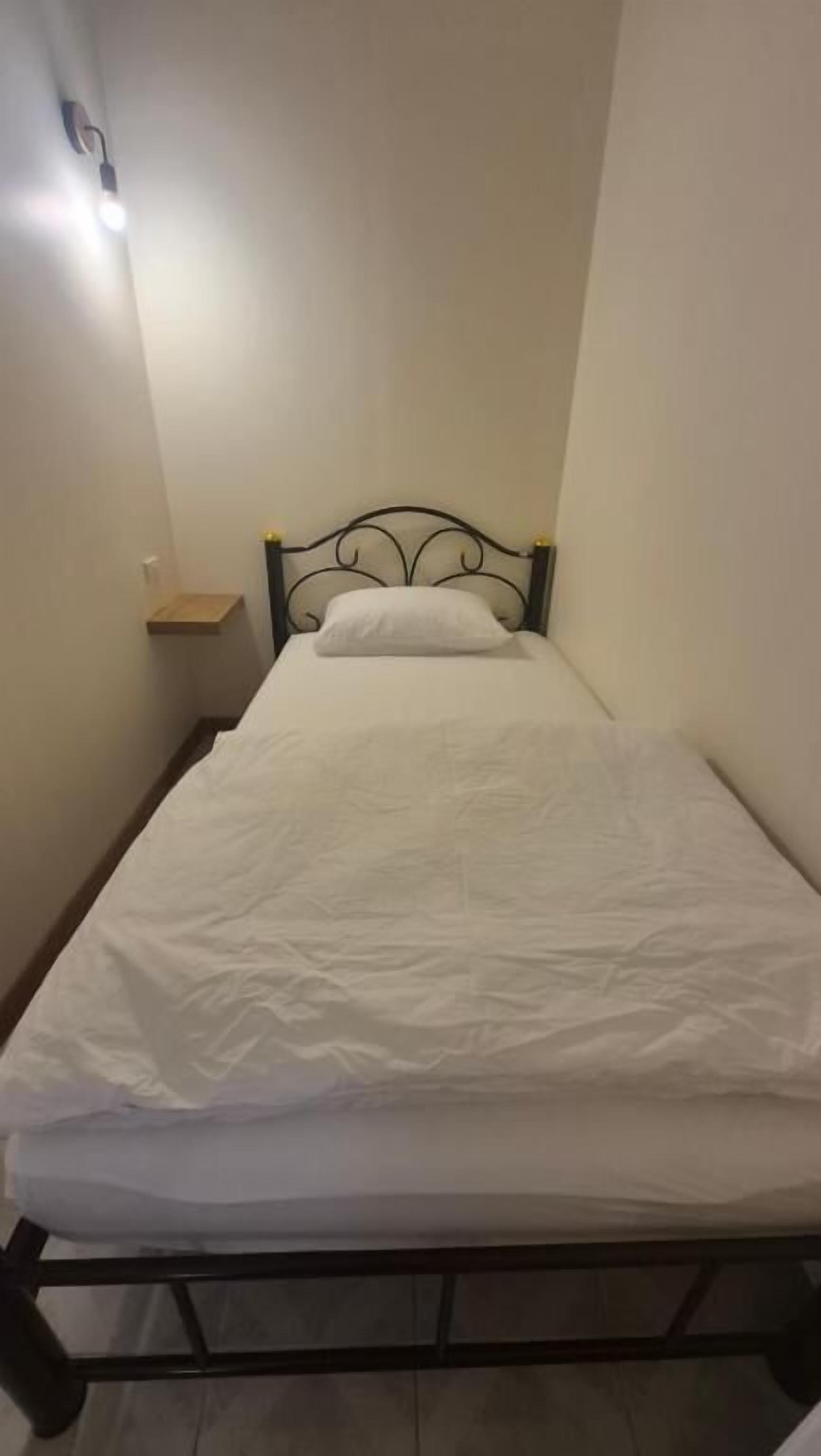 Quarto solteiro | Ferros/tábuas de passar roupa, Wi-Fi de cortesia