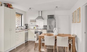 Private kitchen - Welcome to Wigan (Gore)