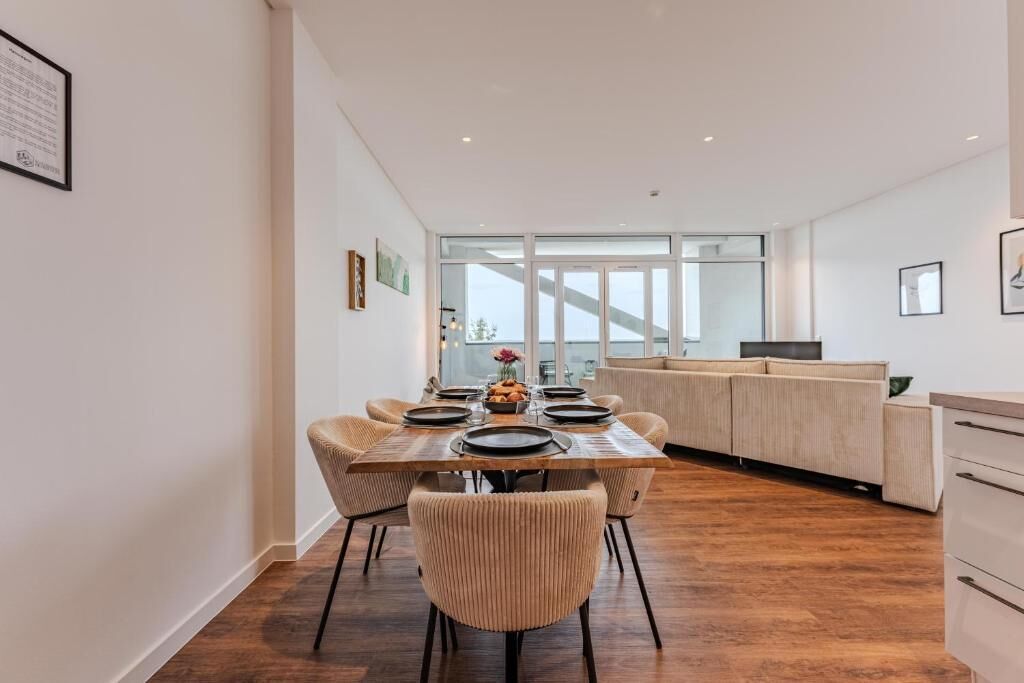 Superior Apartment, Balcony, City View | Dining