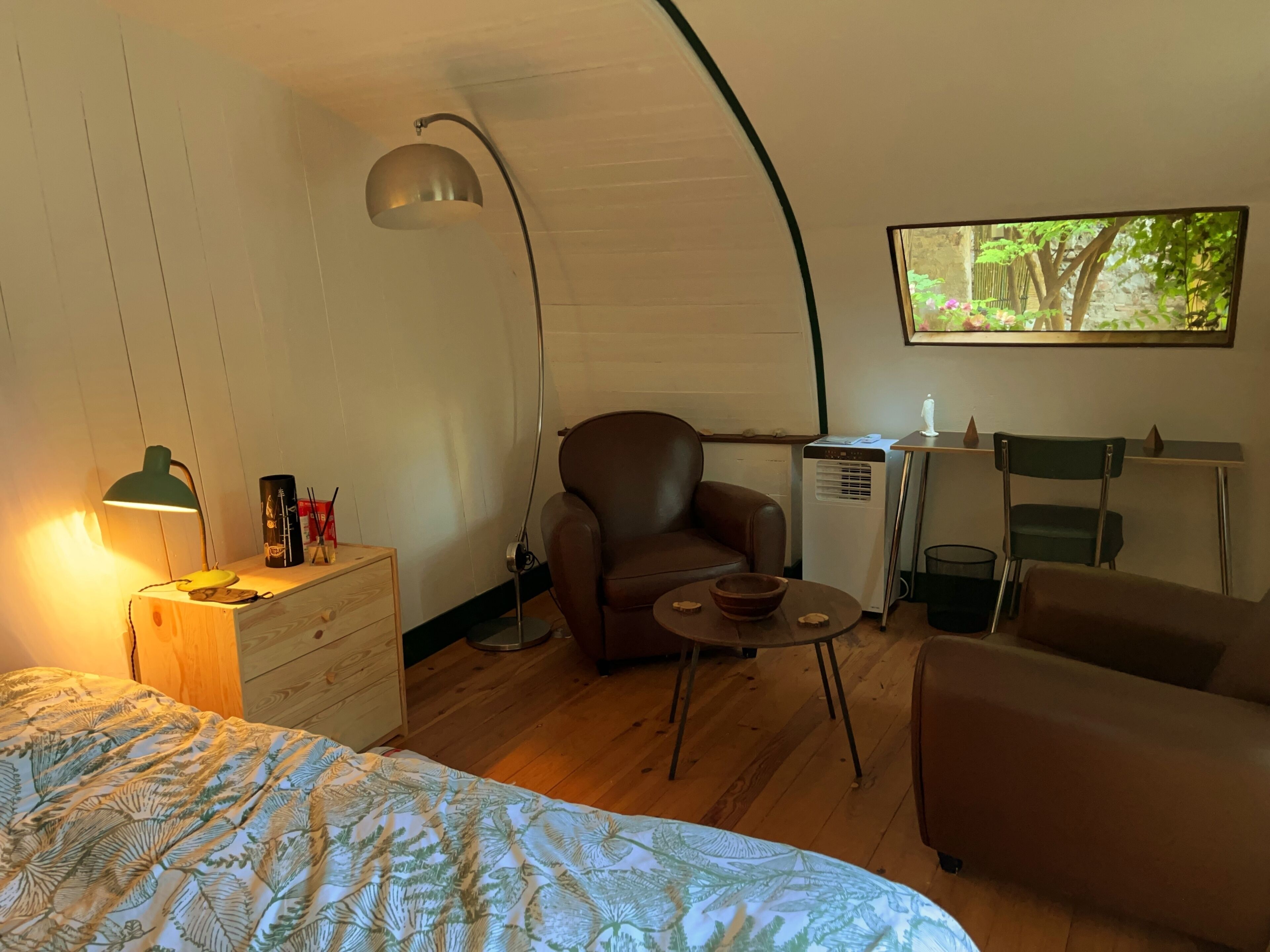 1 bedroom, internet, bed sheets