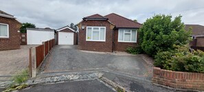 Exterior - Cozy detached bungalow with sunny garden (Southampton)