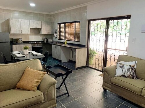 Spacious 2-Bedroom Apartment with Garden View in Hartbeespoort