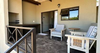Spacious 2-Bedroom Apartment with Garden View in Hartbeespoort