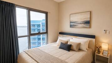 Deluxe Apartment, Balcony, City View | Iron/ironing board, rollaway beds, free WiFi, bed sheets