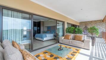 House, 5 Bedrooms, Accessible, Smoking | 5 bedrooms