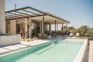 Pool - Eleven Sundays Retreat | Beach Escape by etouri (Chania)
