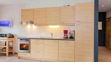 Superior-Apartment, Balkon, Bergblick | Eigene Küche