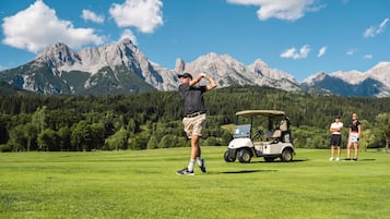 Superior-Apartment, Balkon, Bergblick | Golf