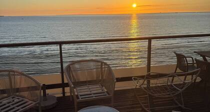 Private Room by Sea Balcony, Sauna, Parking