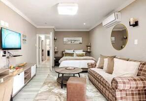 Room - Have the entire house to yourself (Johannesburg South)