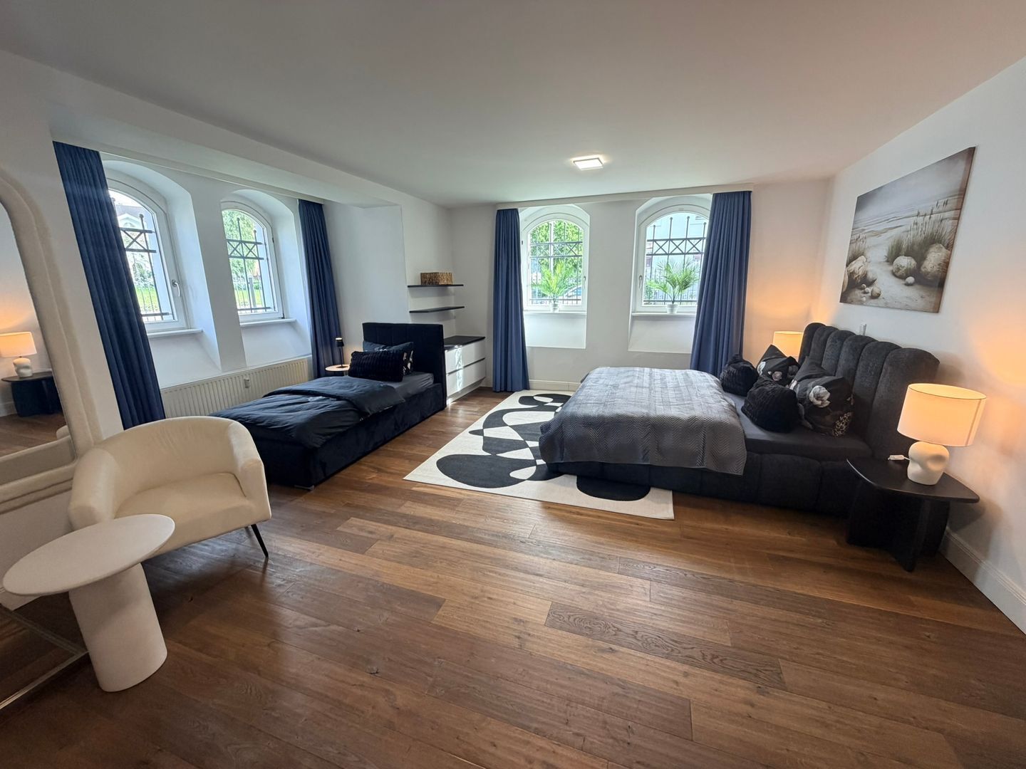 4 bedrooms, desk, iron/ironing board, WiFi