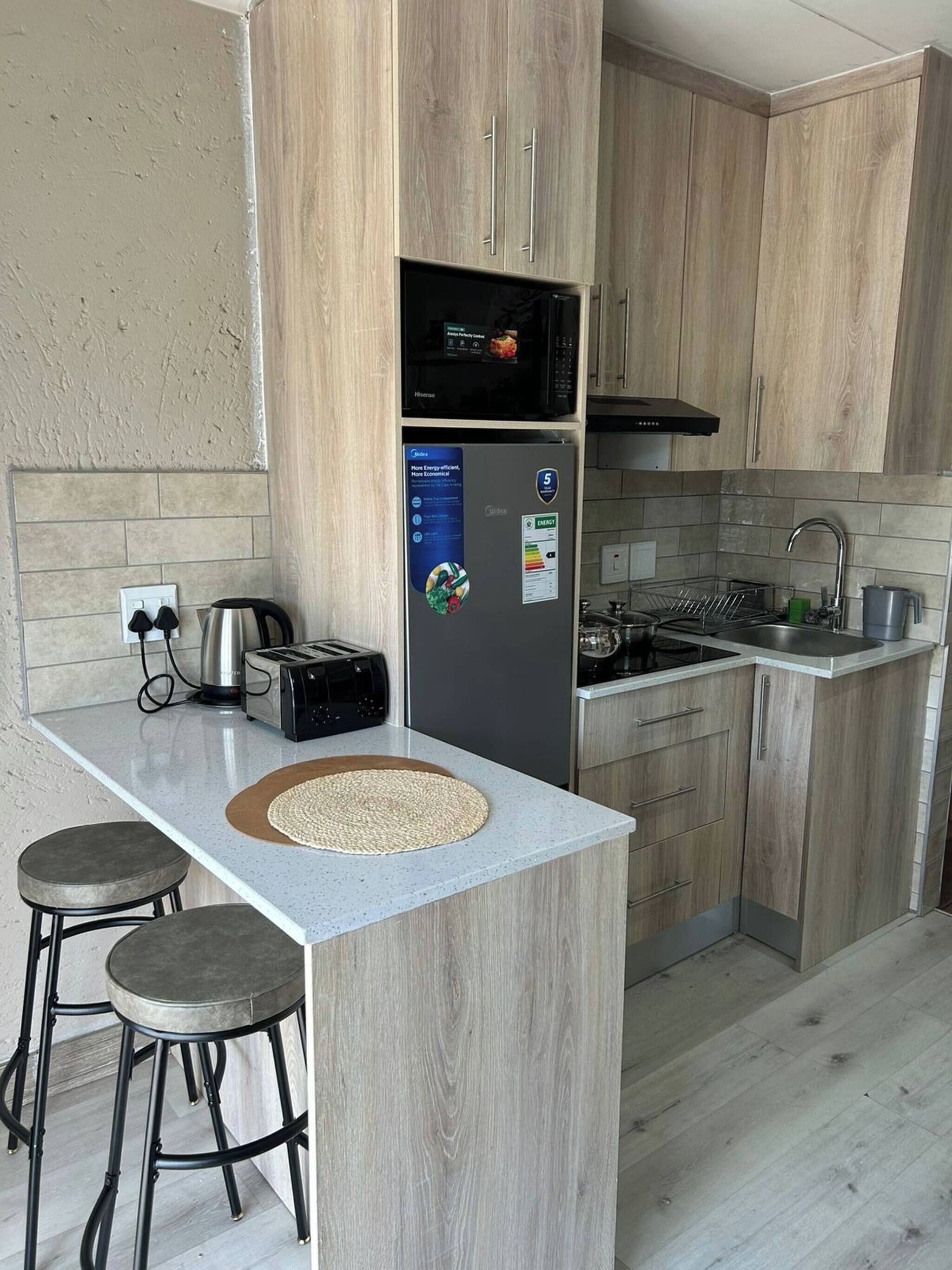 Fridge, microwave, stovetop, toaster