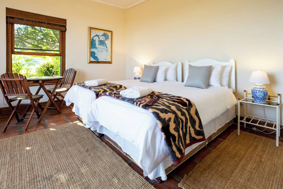 Cottage | In-room safe, WiFi (free), individually decorated