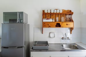 Wild Geese Cottage 1 | Private kitchen | Electric kettle