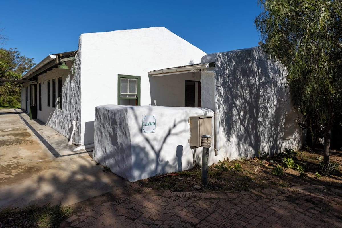 Calamata Rooms | In-room safe, WiFi (free), individually decorated
