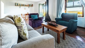 Cottage | Peti besi dalam bilik, Wi-fi percuma, dihias secara berasingan 