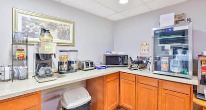 Pipestone | 2 Full Bed