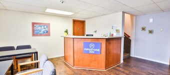 Pipestone|Queen Bed|Nsmk