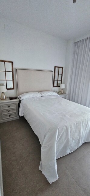 Room - Vrbo Property (Chipiona)