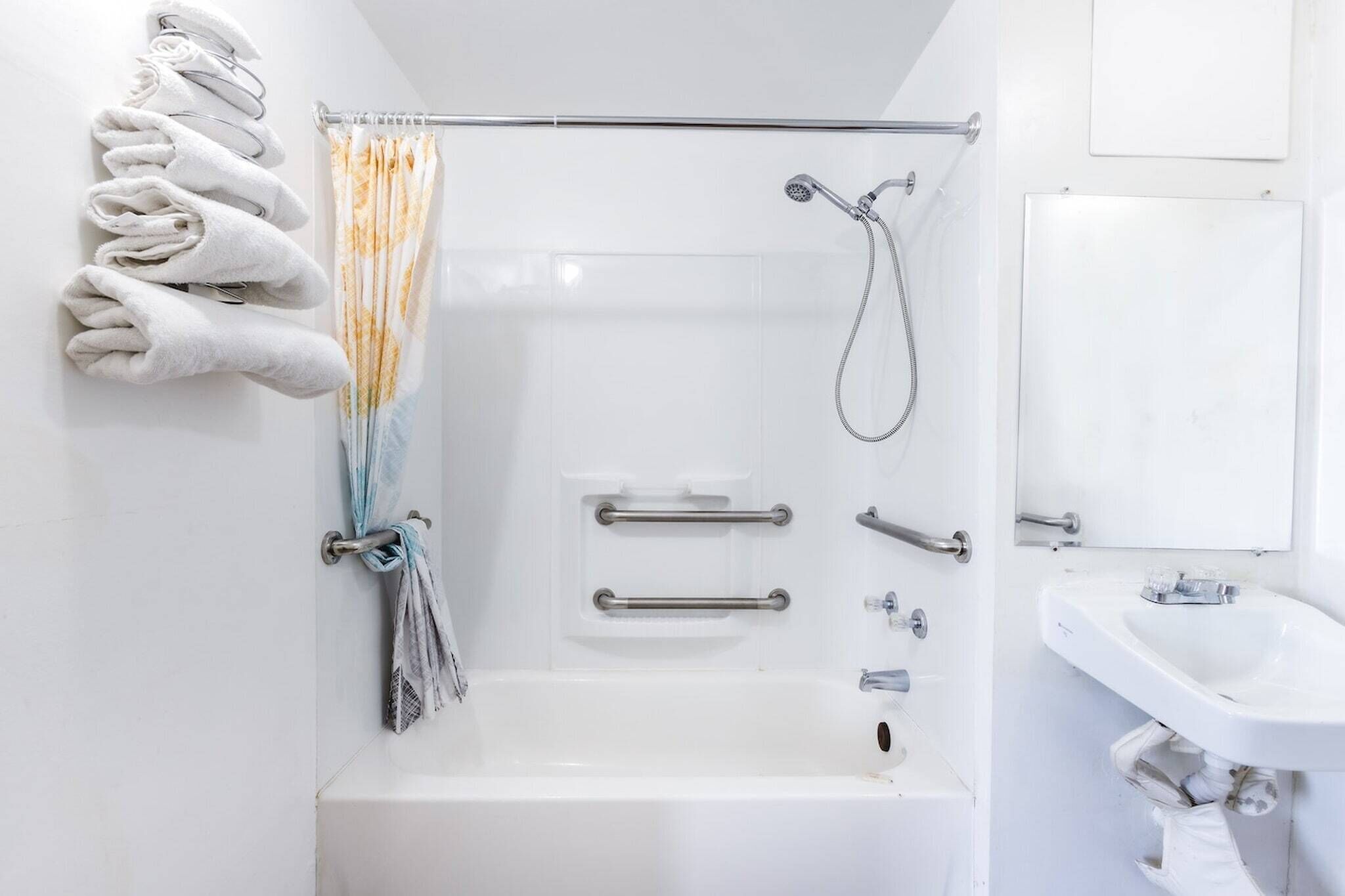 Shower, towels