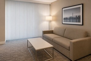 Standard Room | Living area - Central Vista Hotel (Toronto)