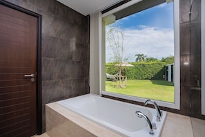 Bathroom - SORA Ocean View 3BR Pool & Sauna (Tambon Hua Hin)