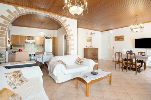 Apartment 'Blue Horizon' with Sea View, Wi-Fi and Air Conditioning