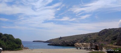 Aposperitis Karavas Kythera – Spacious Apartment with Sea View, Terrace, and Modern Comforts