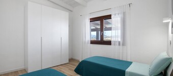 Cottage 'Lorena' with Private Infinity Pool, Panoramic View, Wi-Fi and Air Conditioning
