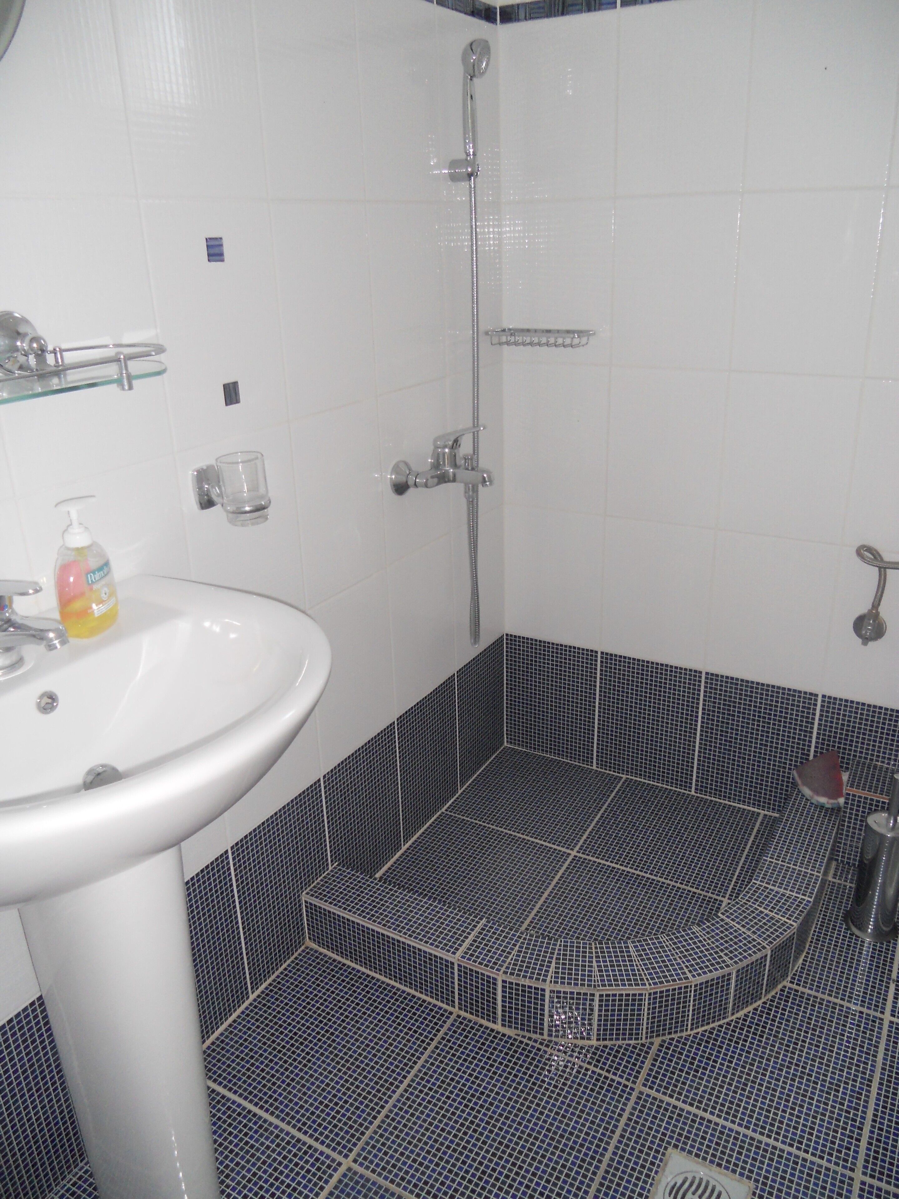 Shower, towels