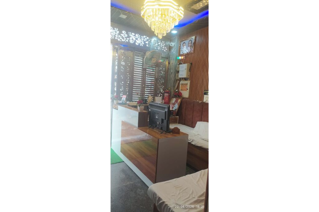 Double Room | Lobby