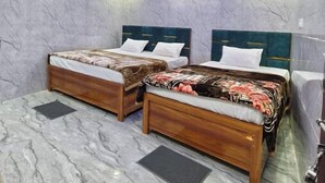Unclassified image, 2 of 13, button - Hotel Ganpati (Ayodhya)