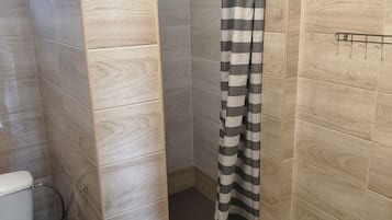 Classic Room, Patio, Courtyard View | Bathroom