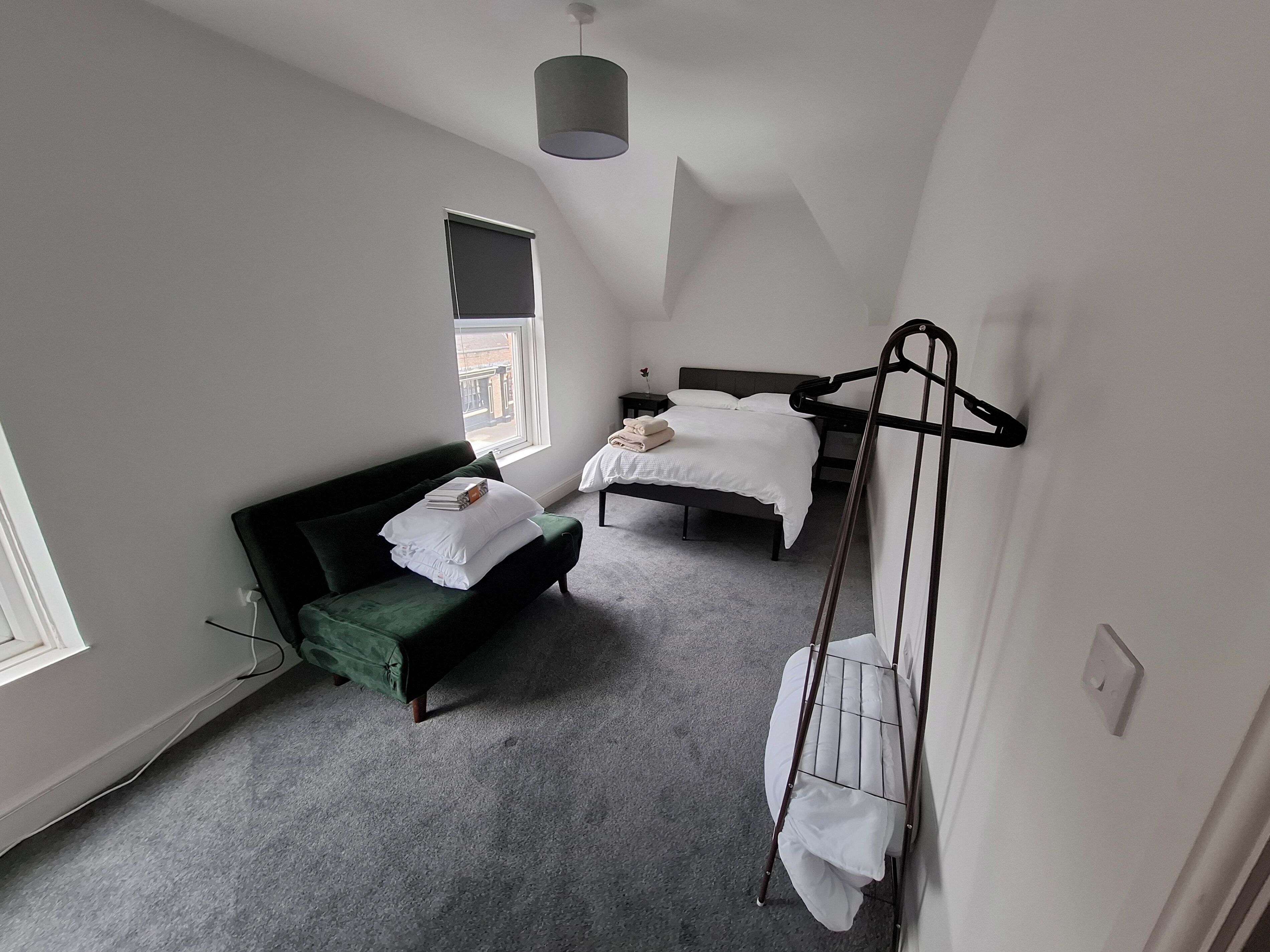 3 bedrooms, free WiFi, bed sheets