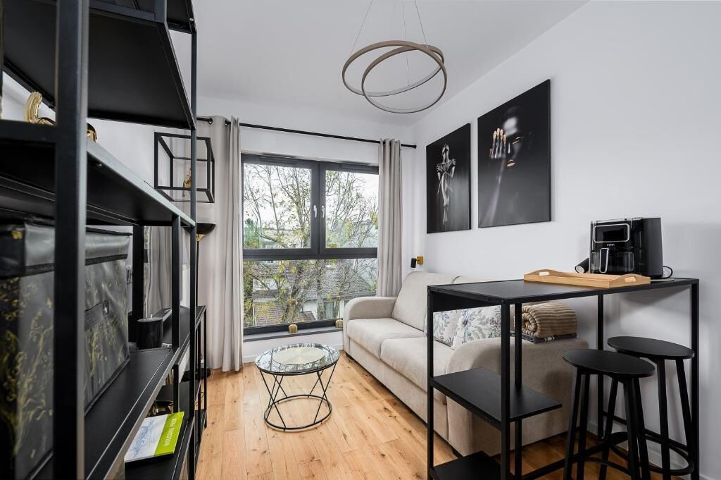 Classic Apartment, Courtyard View | Iron/ironing board, free WiFi, bed sheets