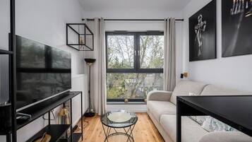 Classic Apartment, Courtyard View